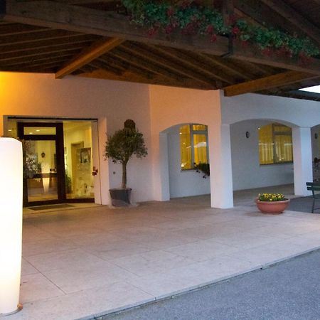 Spiazzi Di Caprino Hotel Stella Alpina מראה חיצוני תמונה